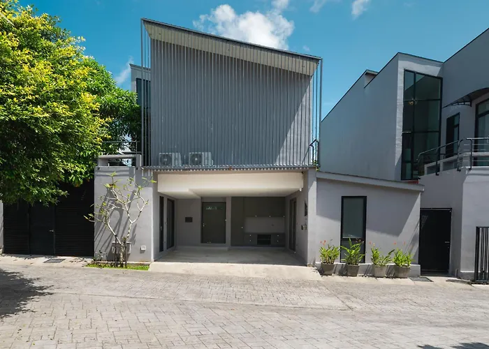 Villa Lami - Luxury 3-Bedroom Modern Villa In Phuket With Private Pool, Gym & Sauna